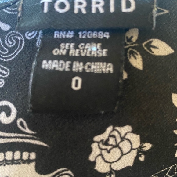 Skull Print Halter Dress - Picture 6 of 7